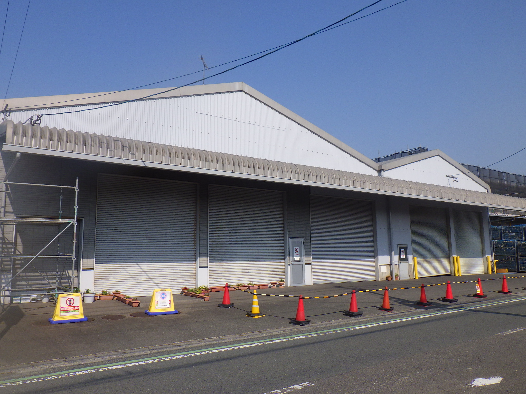 倉庫の塗り替え後